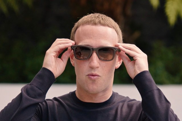 Meta remains silent on whether Ray-Ban smart glasses photos are used to train AI