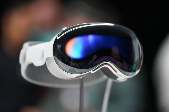 Apple Vision Pro expands to UAE and South Korea on November 15