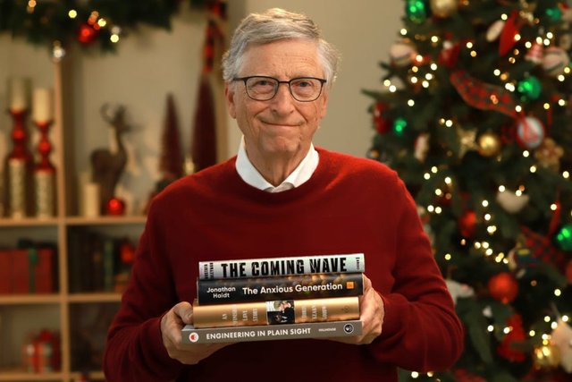 Bill Gates’ Holiday Reading List: 5 Books for a Mindful New Year