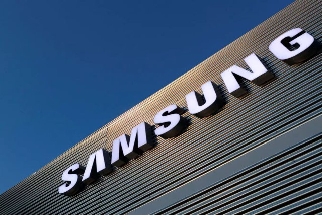 Samsung to Launch AI Smartphone Subscription Next Month