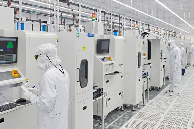 Apple to Shift Part of Its Production to the U.S.