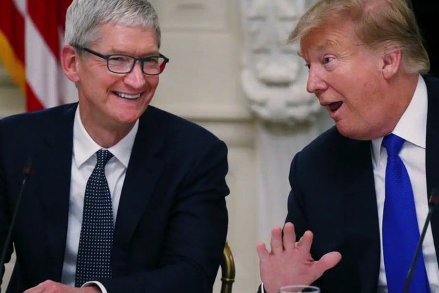 Trump threatens 25% tariffs if iPhones aren't made in the U.S.