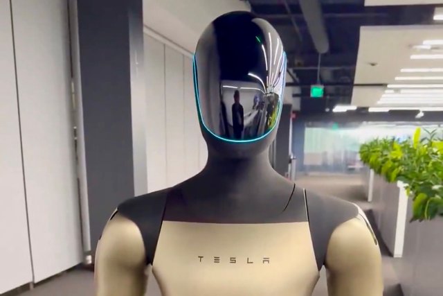 Tesla unveils new Optimus robot with xAI integration