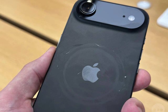Apple clarifies reports of scratches on iPhone 17 Pro demo units