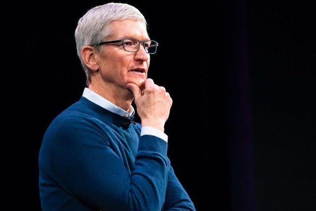 Apple faces executive turnover amid Tim Cook’s expected step-down