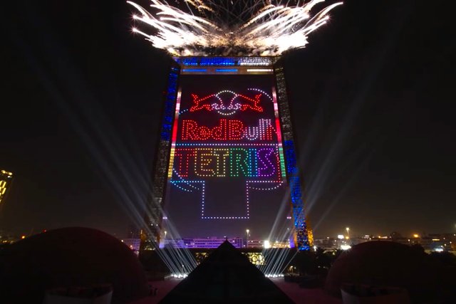 Dubai creates the world’s largest live Tetris game