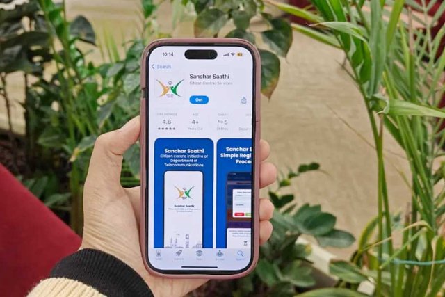 Indian government drops proposal for сompulsory Sanchar Saathi preload