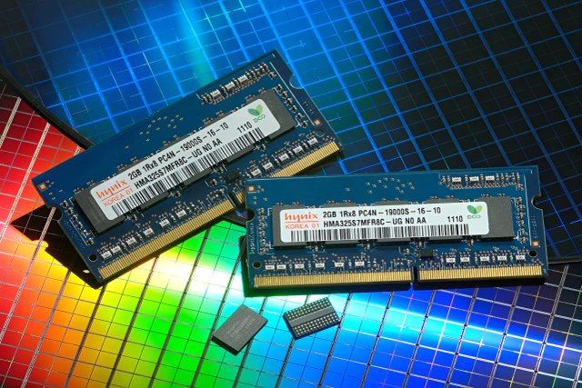 US threatens Samsung and SK Hynix with 100% tariffs over memory production localization