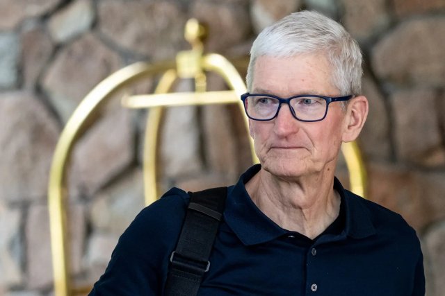 Apple prepares smart glasses without display for 2027 launch