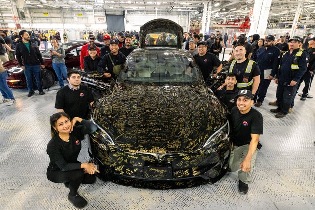 Tesla officially ends production of Model S and Model X