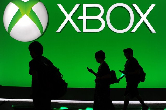 Microsoft considers making Xbox a separate company